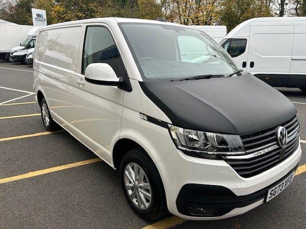 Volkswagen Transporter 2.0 TDI T28 Highline Gallery Image 2